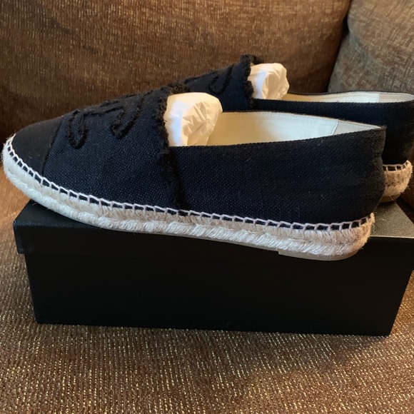 CHANEL Espadrilles - Picture 2 of 6
